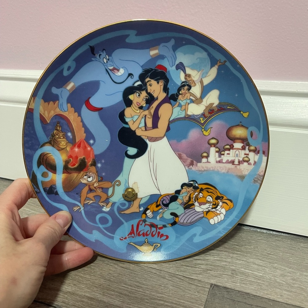 Disney Aladdin's Magical New World the Bradford exchange musical plate